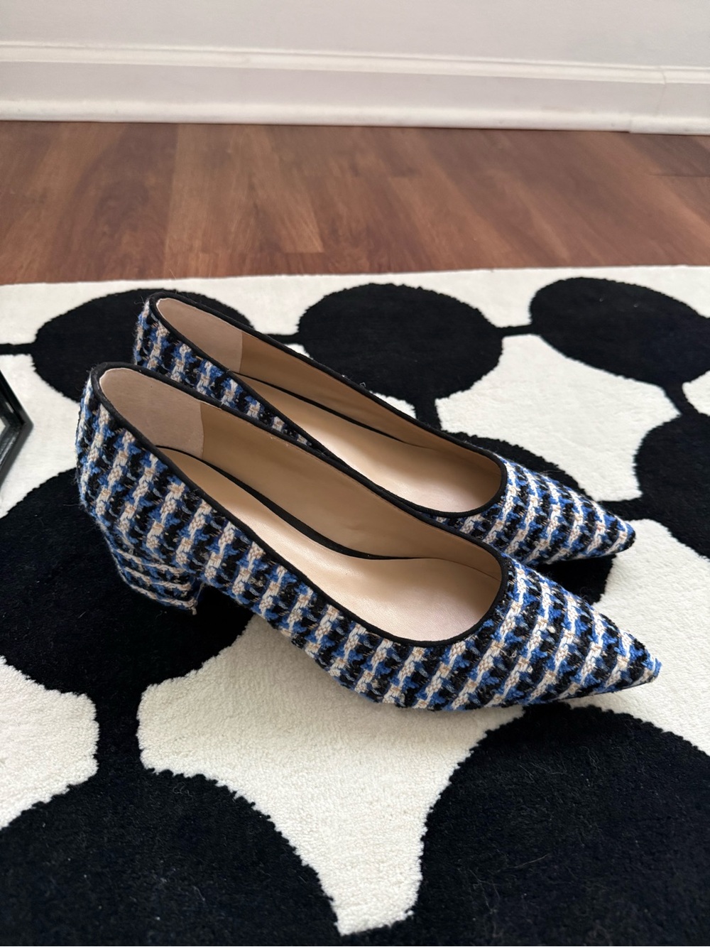 Ann Taylor tweed heel pumps, blue black, and white size 7, 5